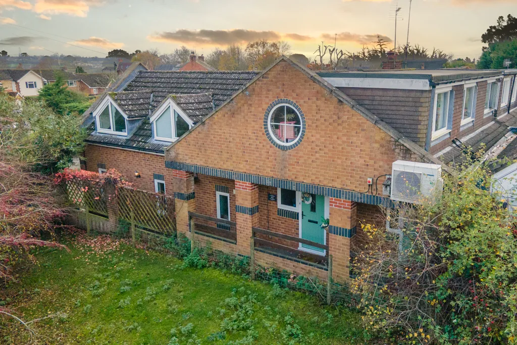 Dunstable Road, Tilsworth, LU7, photo 22