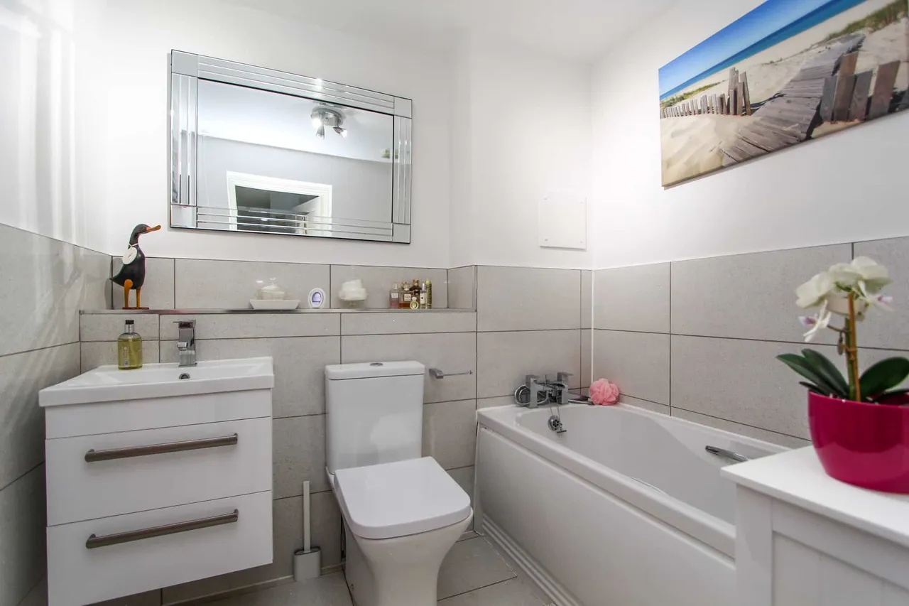 Flat 1, Montgomery House, Sutton Coldfield, 24 Gunner Grove, B75 7HE, photo 15