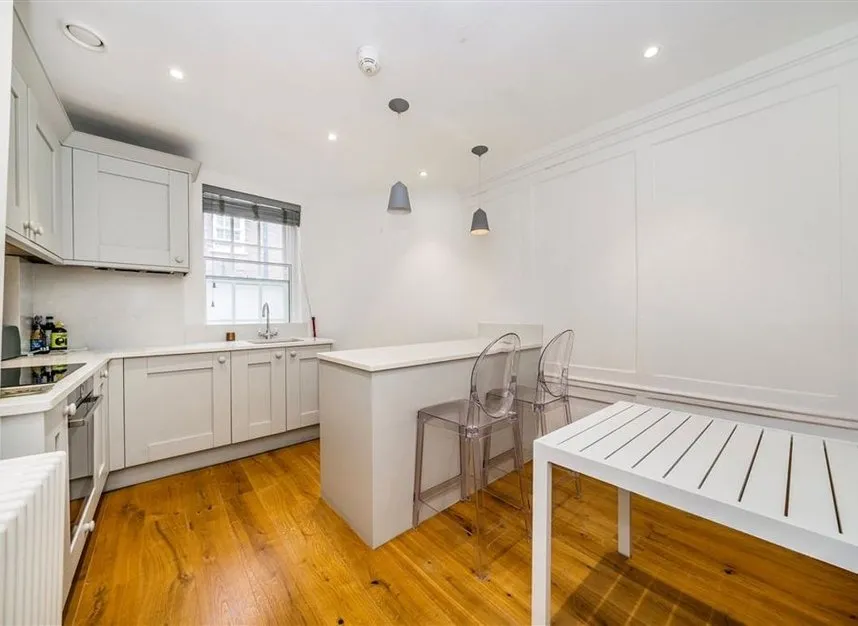 Ganton Street, Fitzrovia & Covent Garden, W1F, photo 3