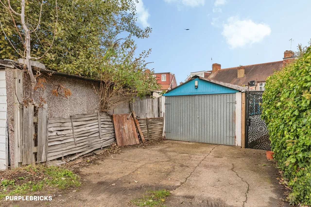 Wickham Crescent, West Wickham, BR4, photo 12