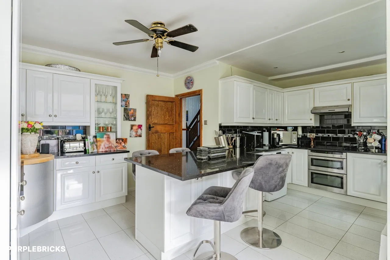 Wickham Crescent, West Wickham, BR4, photo 9