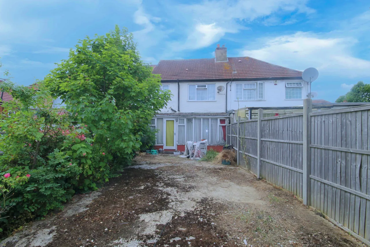Northolt Gardens, Greenford, UB6, photo 4