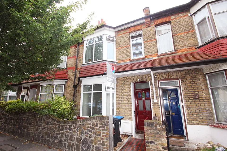 3 bed house for sale, College Gardens, Edmonton, N18