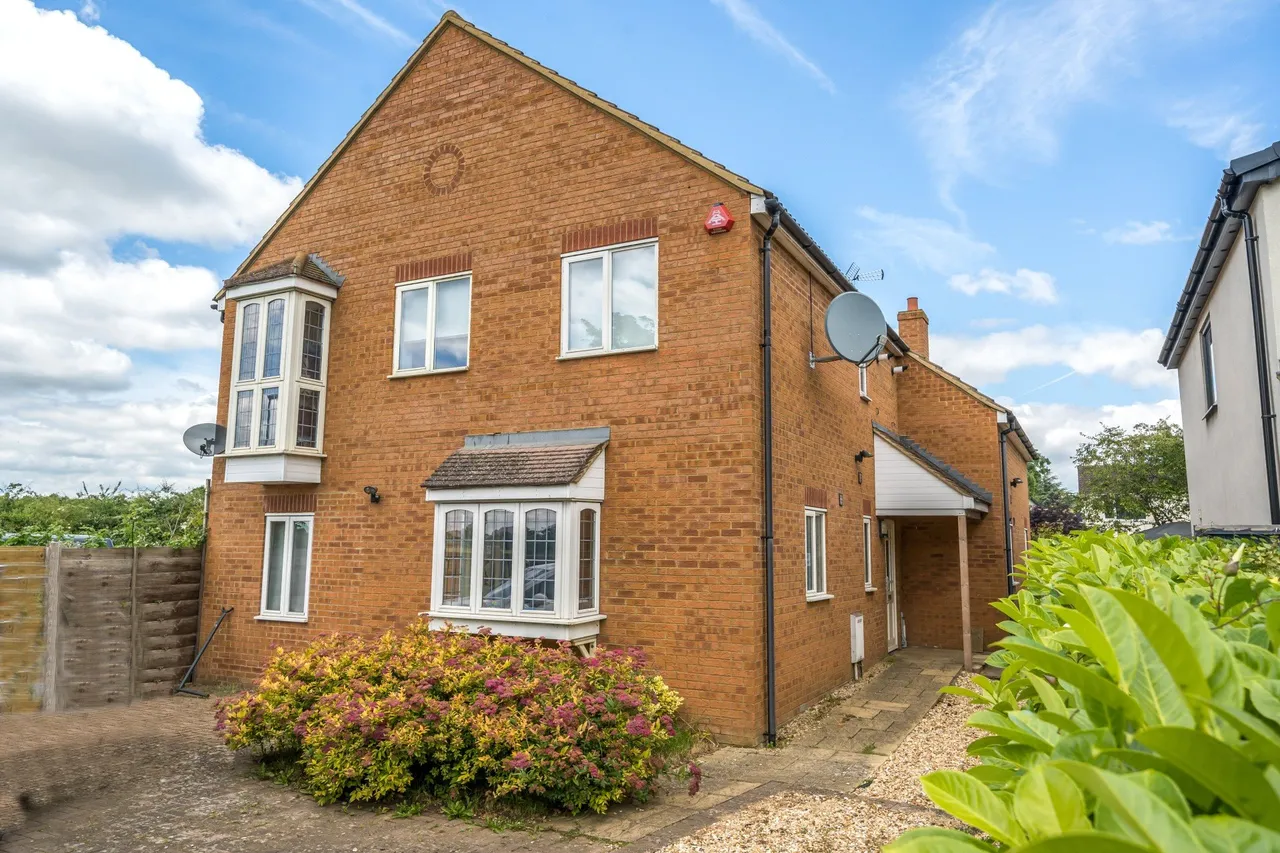 1 bed flat to rent, Fellows Close, Wollaston, NN29