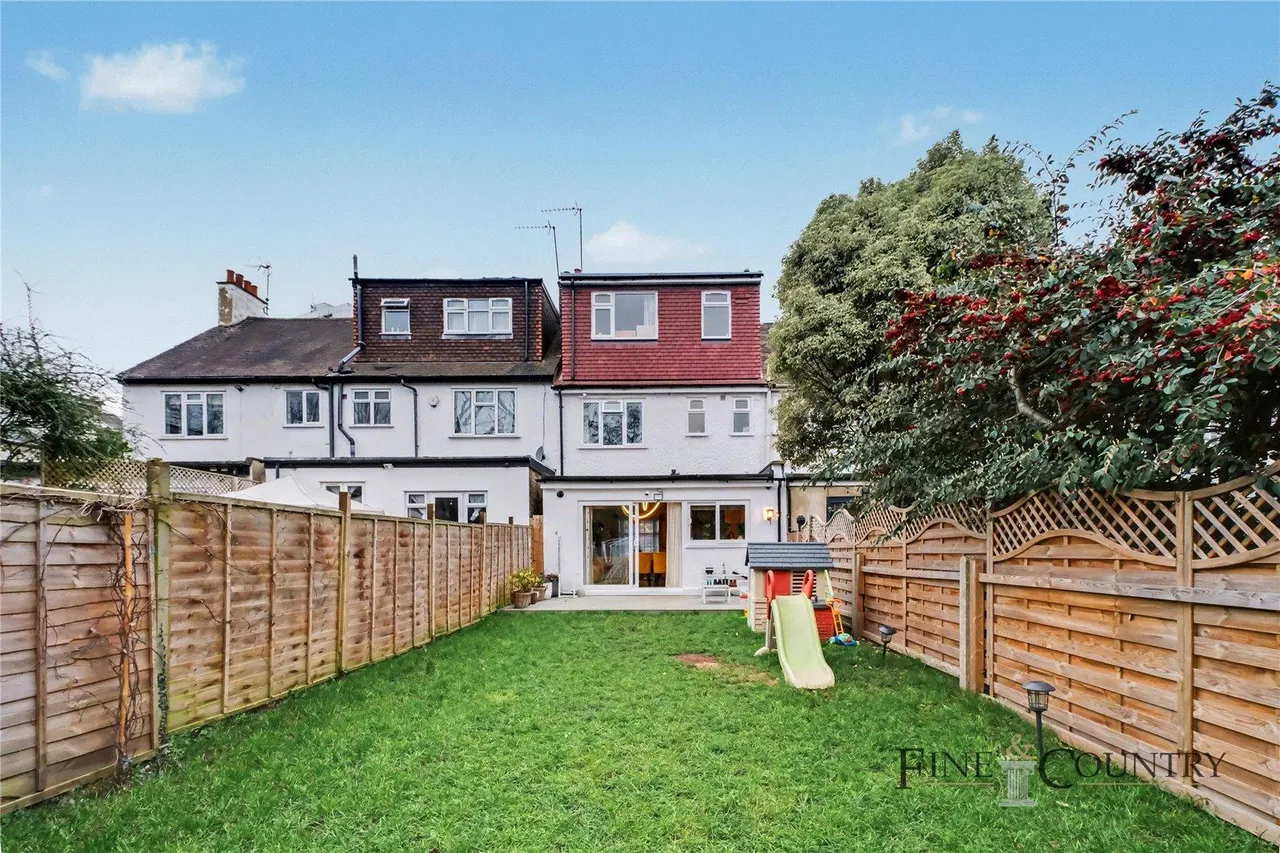 Crewys Road, London, photo 18