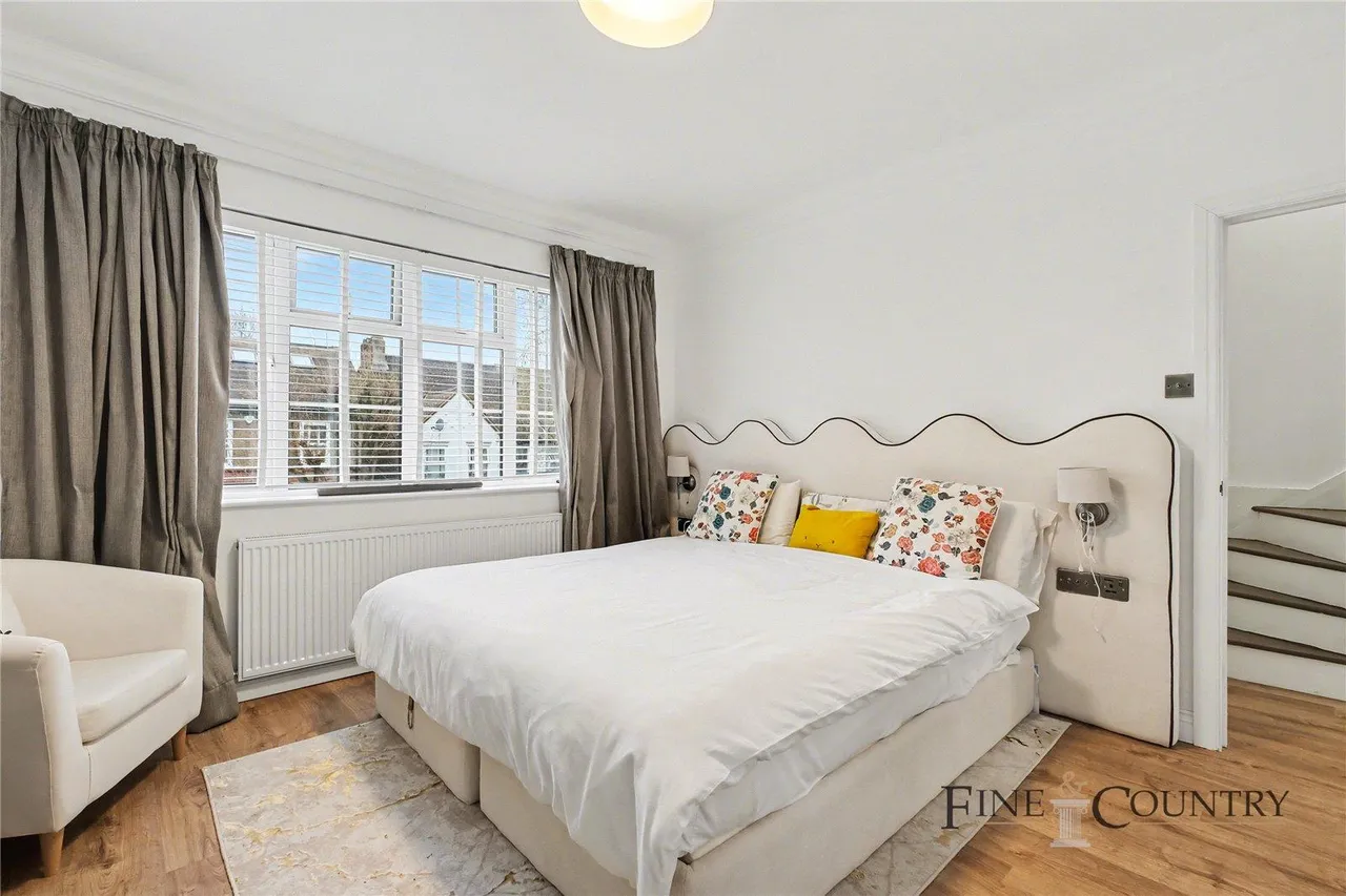 Crewys Road, London, photo 13