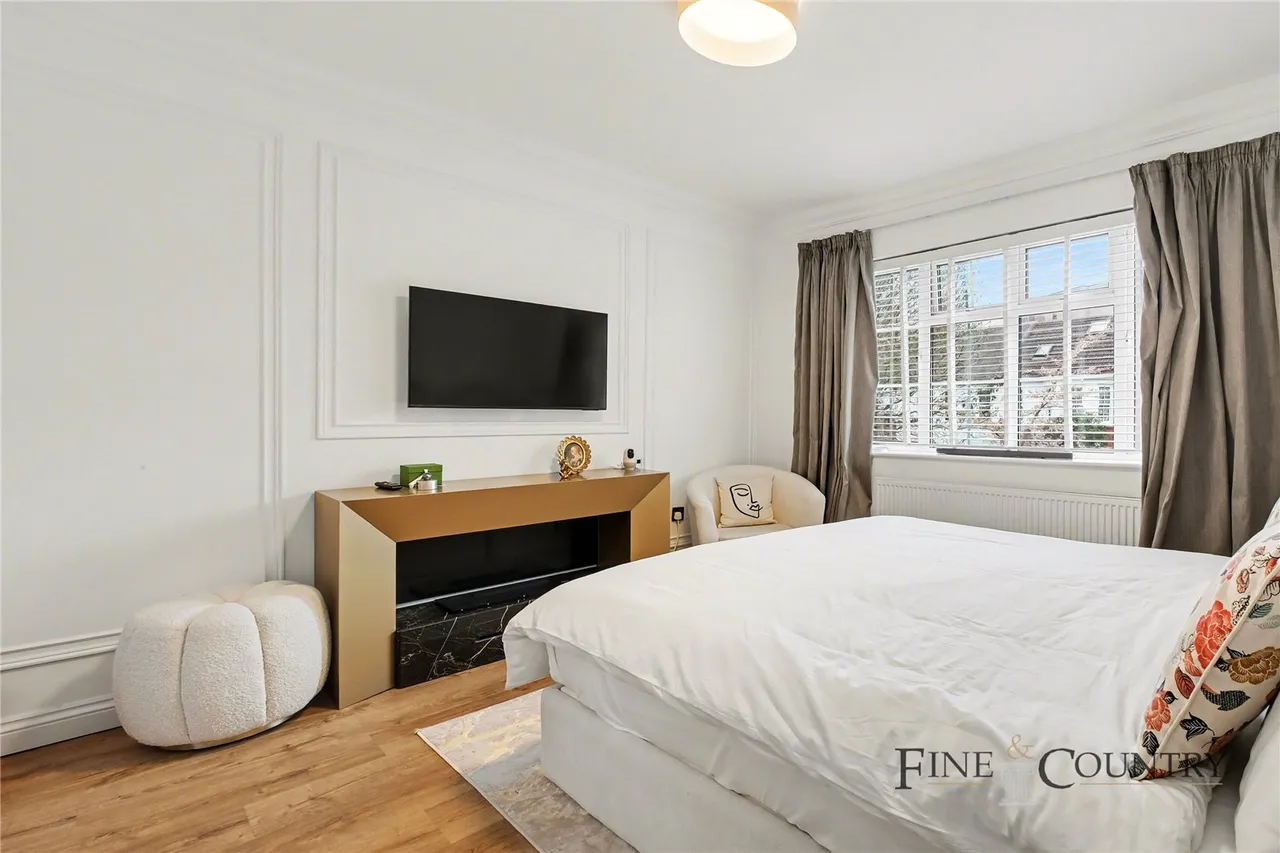 Crewys Road, London, photo 14
