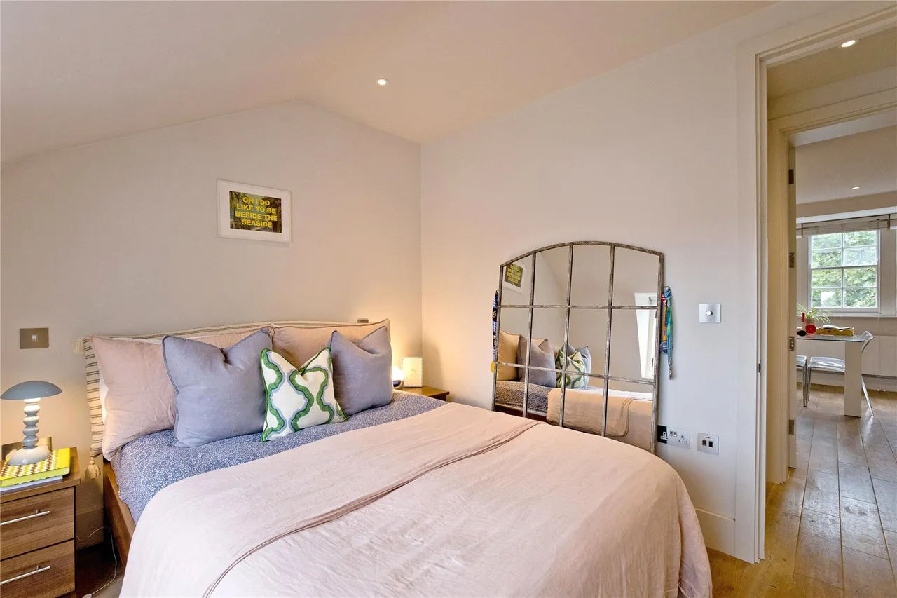Hampstead High Street, Hampstead, NW3, photo 5