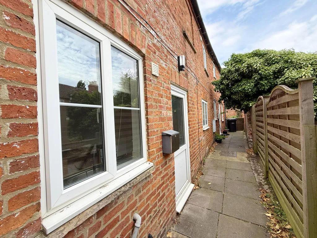 2 bed property to rent — Swinegate, Grantham