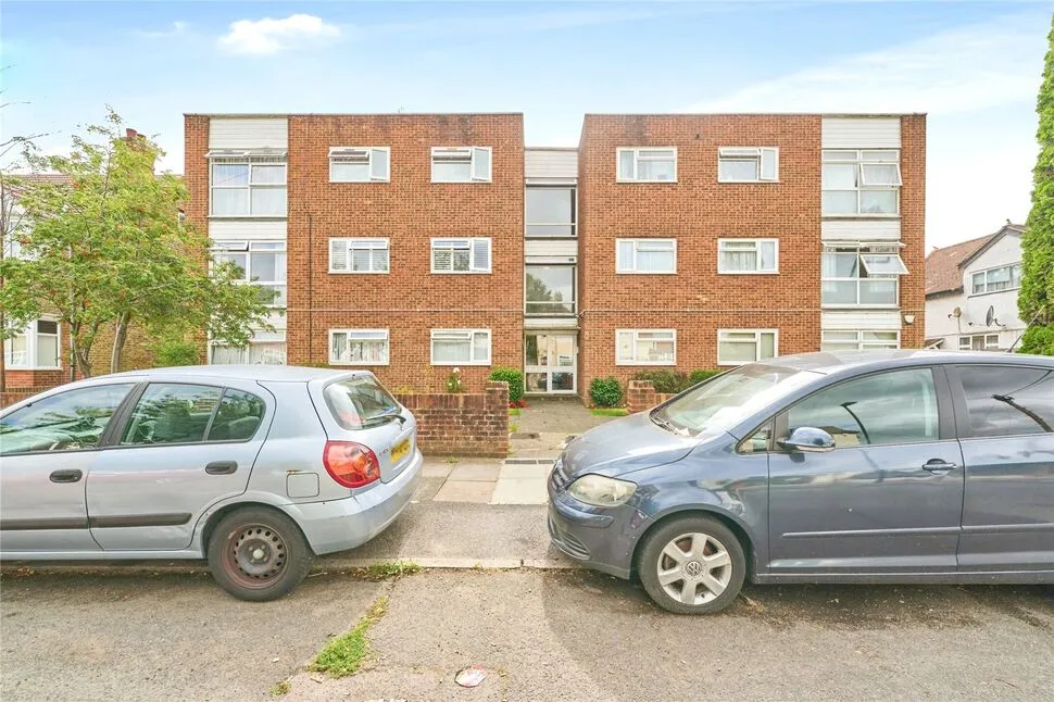 The Birches, Heathside, Whitton, Hounslow, TW4, photo 11