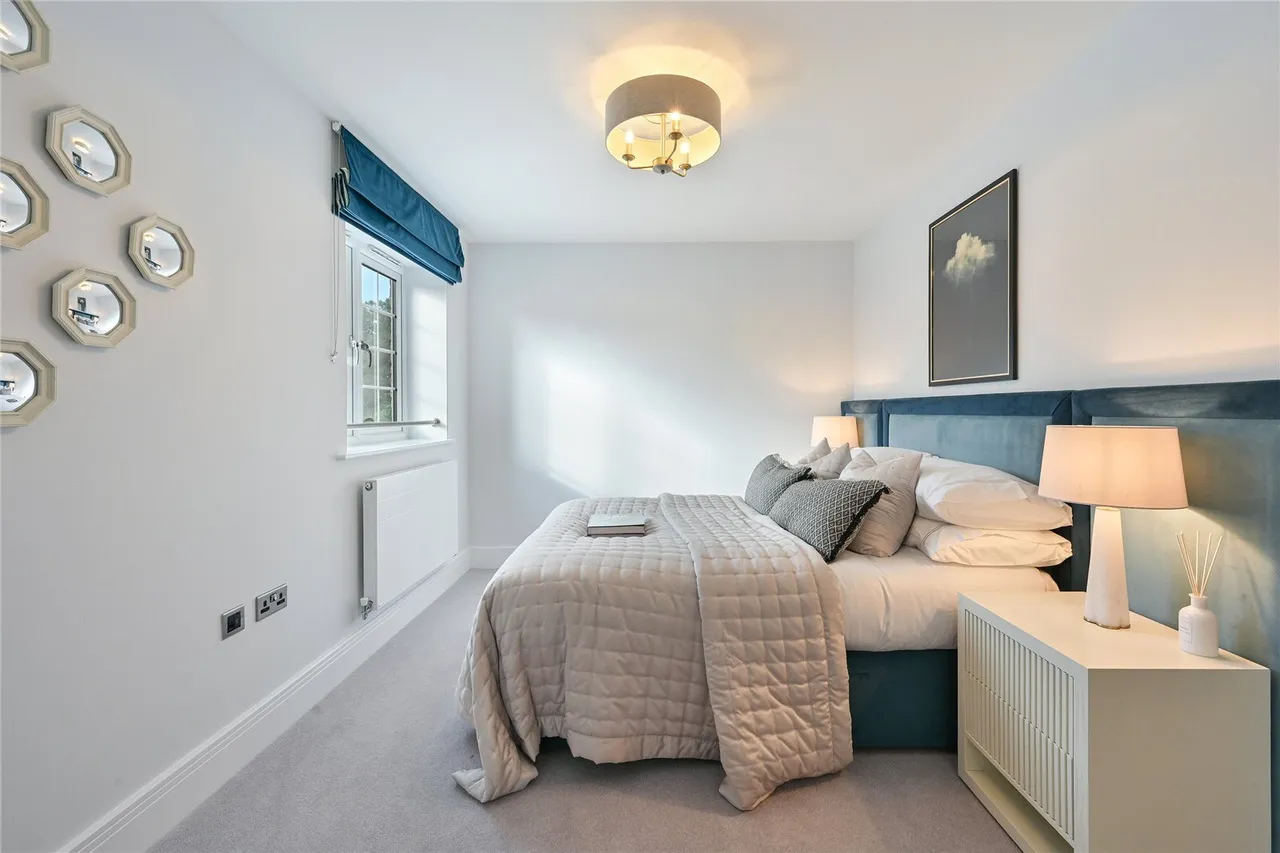 Shelvers Way, Tadworth, KT20, photo 15