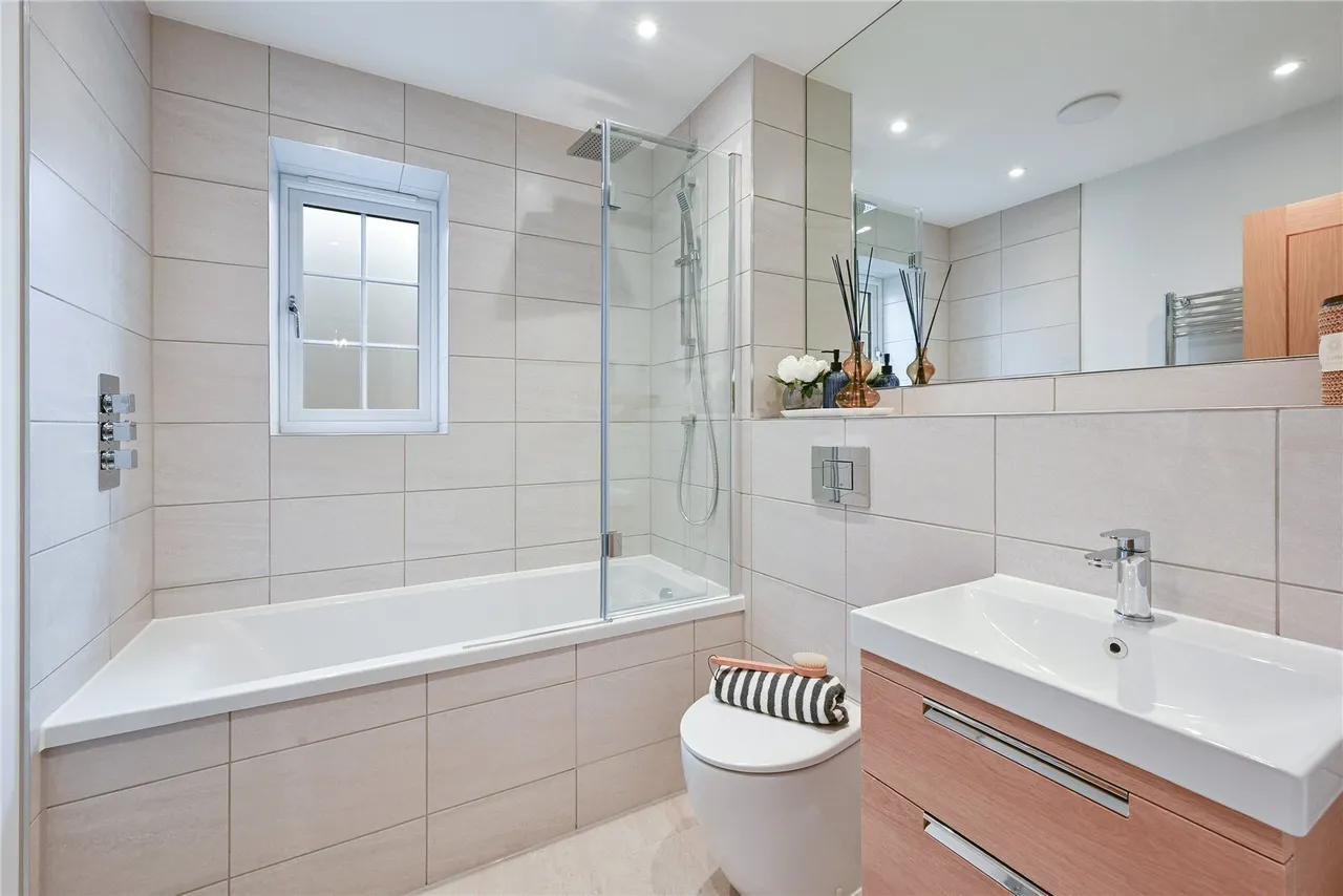 Shelvers Way, Tadworth, KT20, photo 11