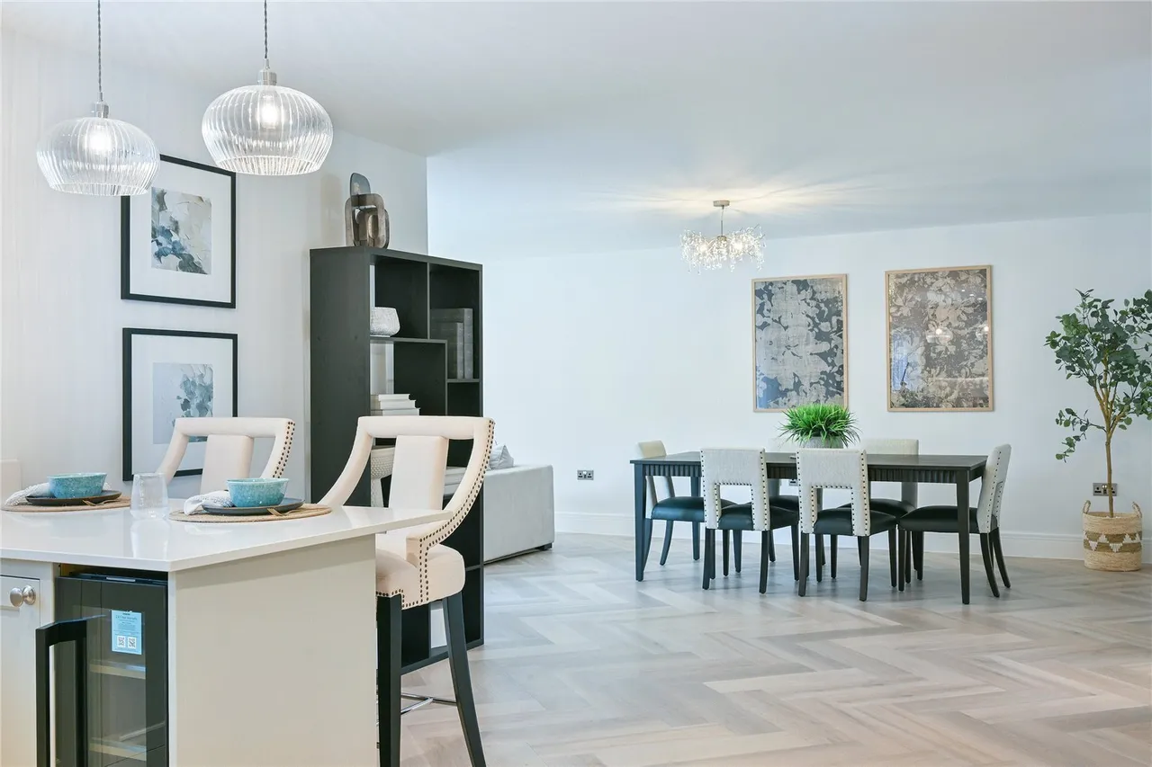 Shelvers Way, Tadworth, KT20, photo 4