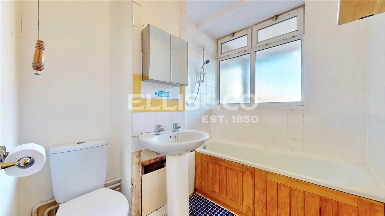 Barnhill Road, Wembley, HA9, photo 8