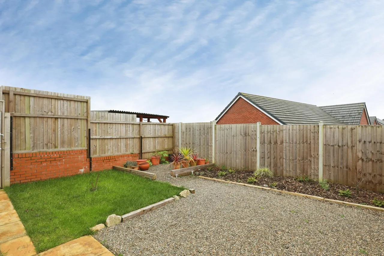 Luscian Ware Close, Burslem, ST6, photo 4