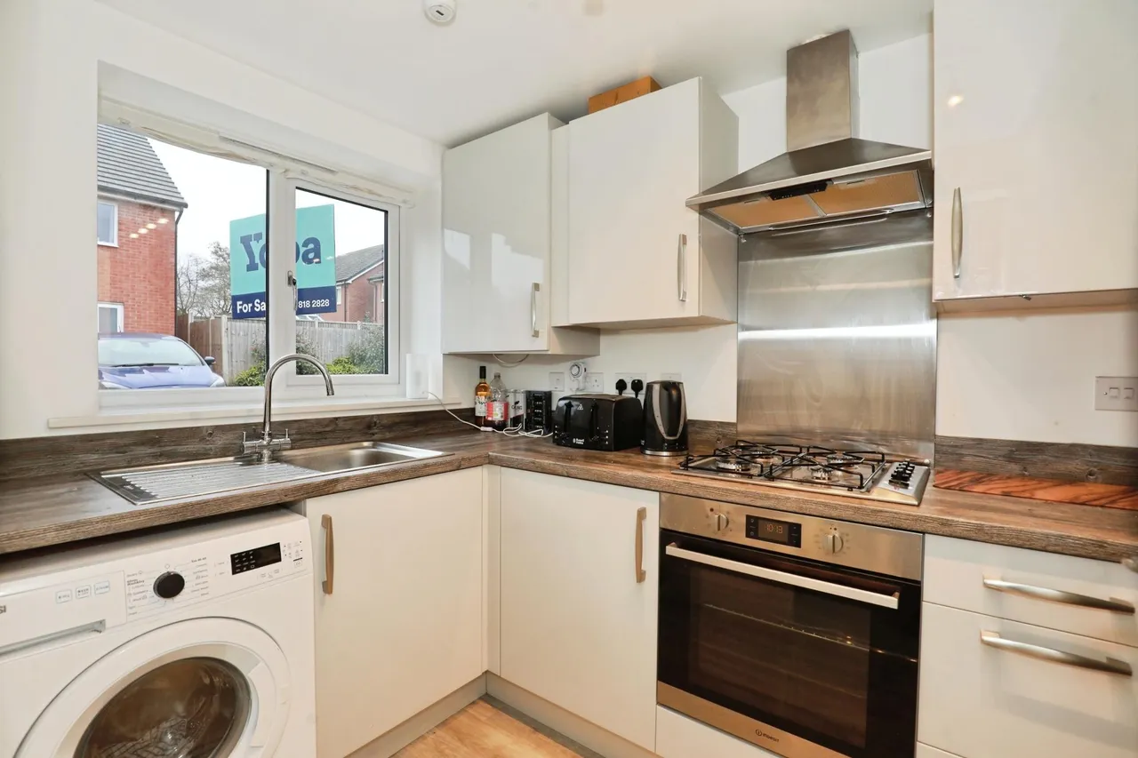Luscian Ware Close, Burslem, ST6, photo 2
