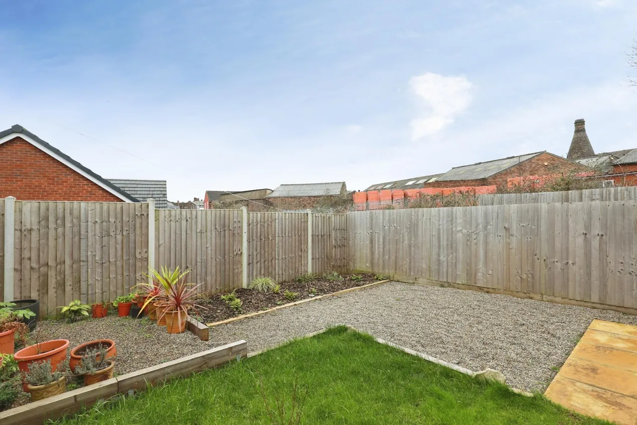 Luscian Ware Close, Burslem, ST6, photo 18