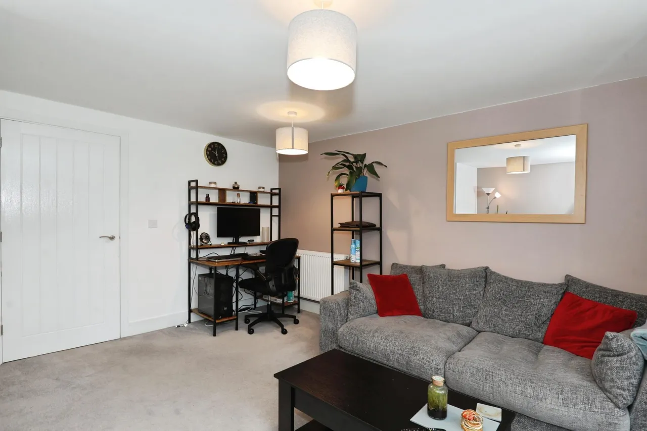 Luscian Ware Close, Burslem, ST6, photo 6