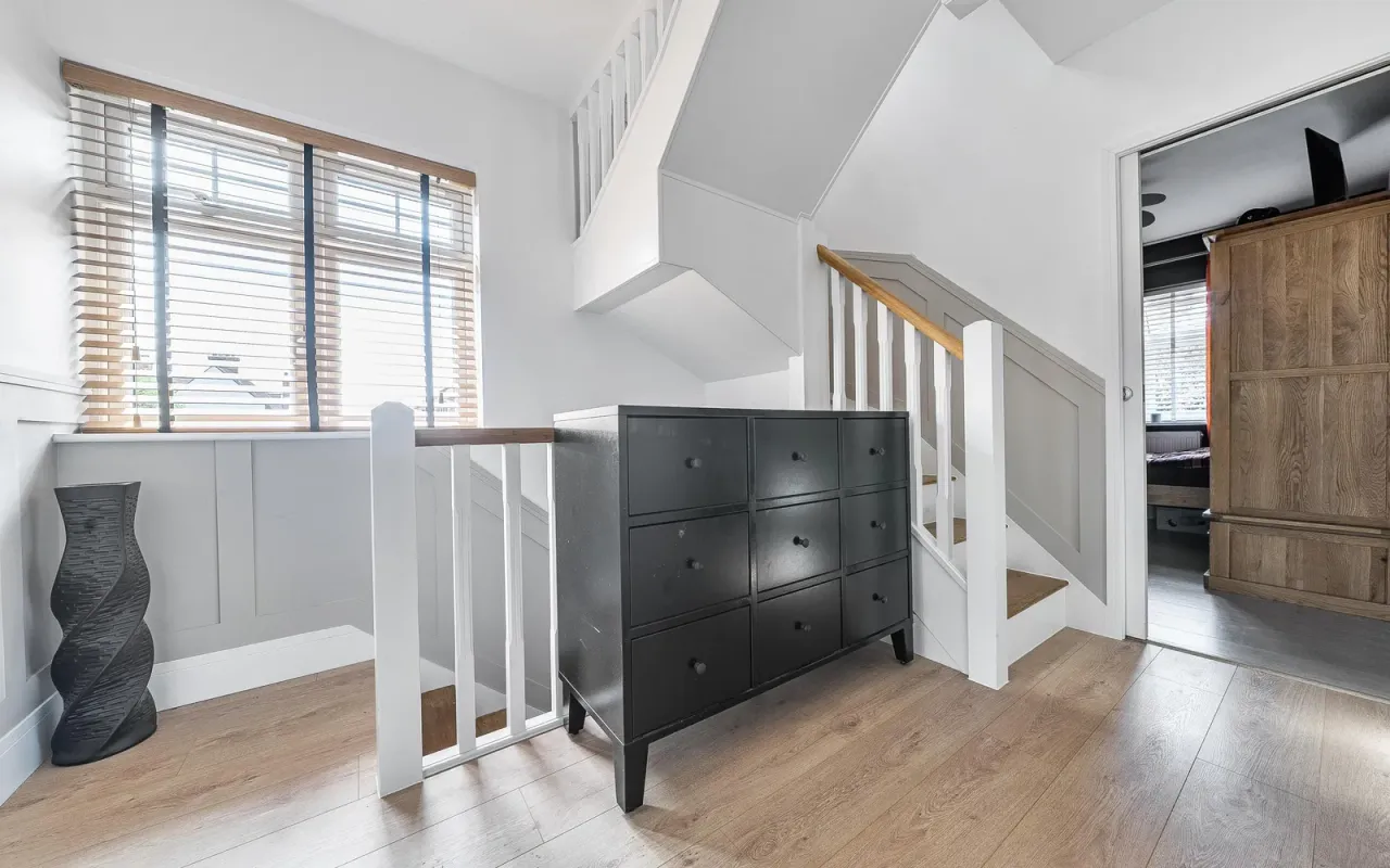 Caves Lane, Bedford, photo 13