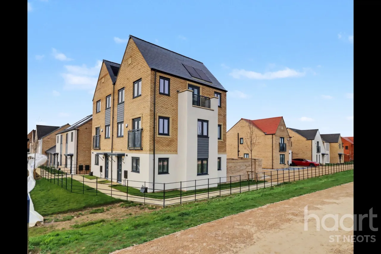 3 bed house for sale, Pelham Road, St.Neots, PE19