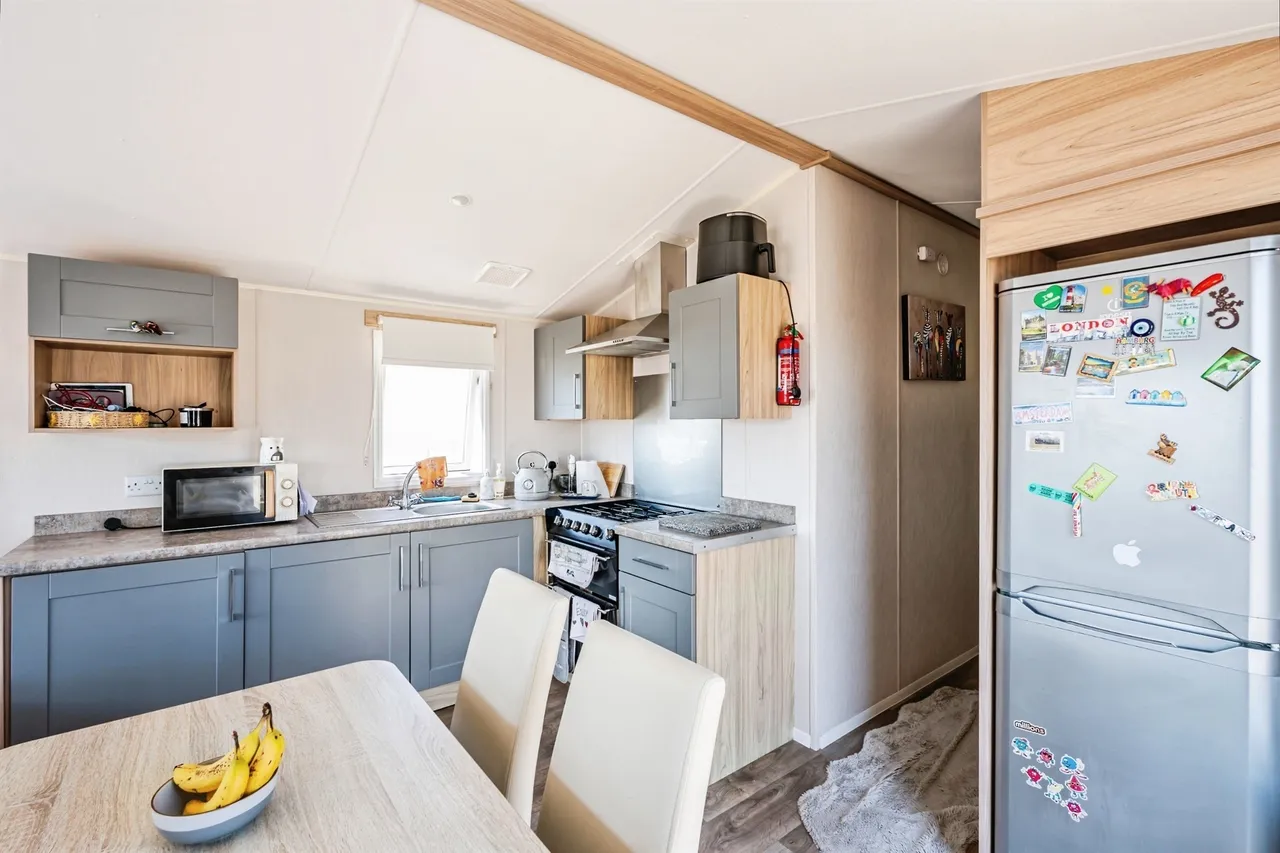 Eastbourne Road, Pevensey Bay, BN24, photo 4