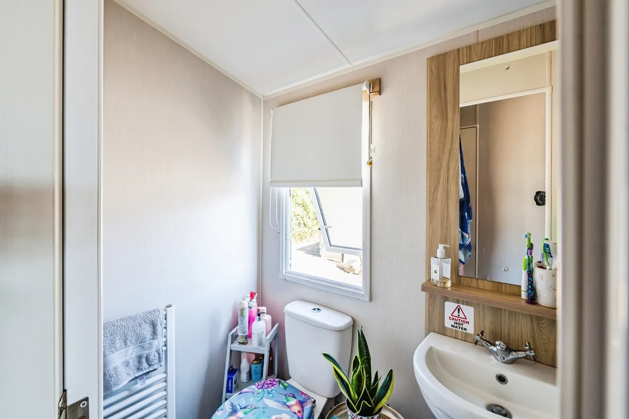 Eastbourne Road, Pevensey Bay, BN24, photo 12