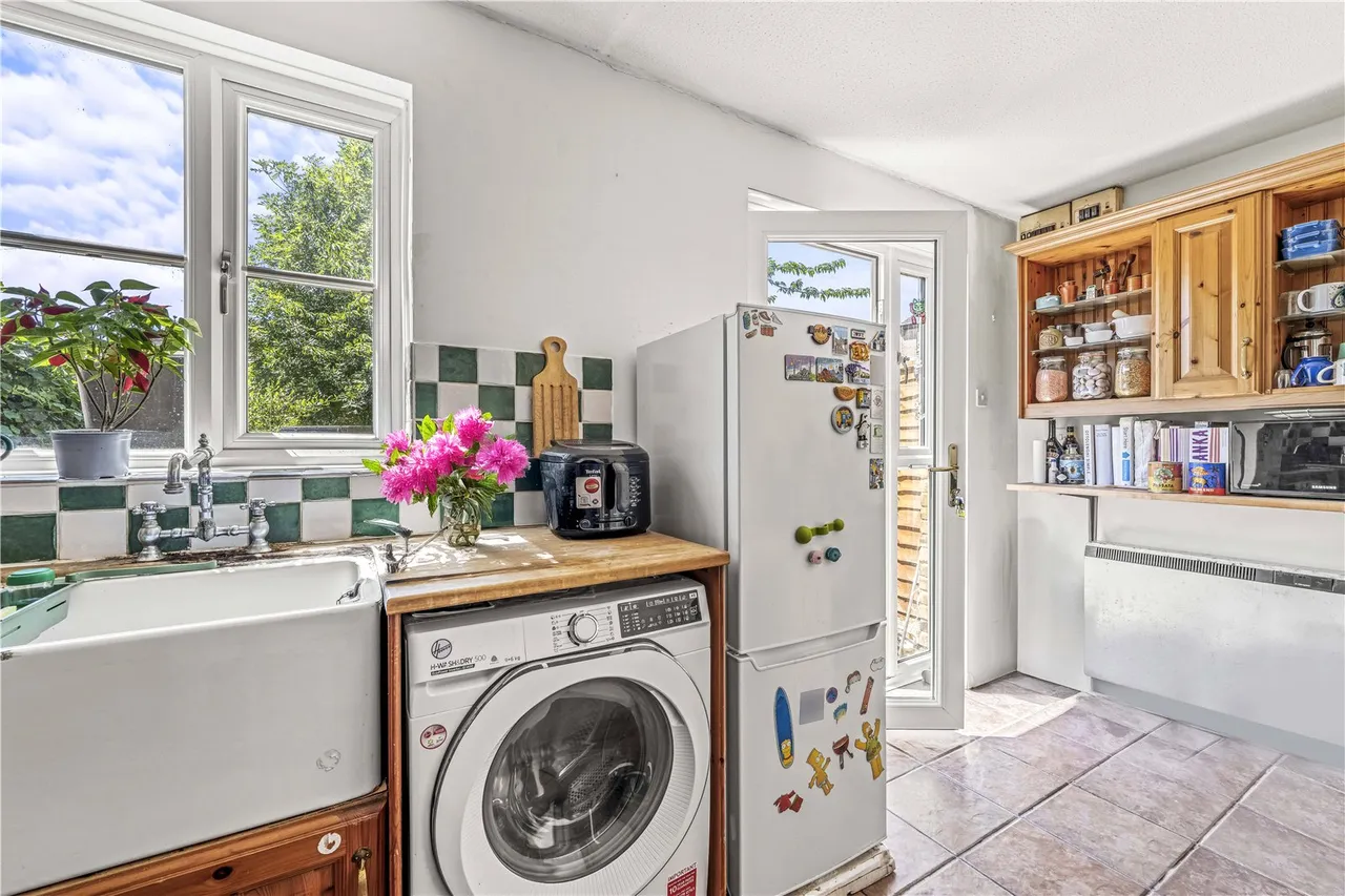 Sonning Gardens, Hampton, TW12 3PN, photo 5