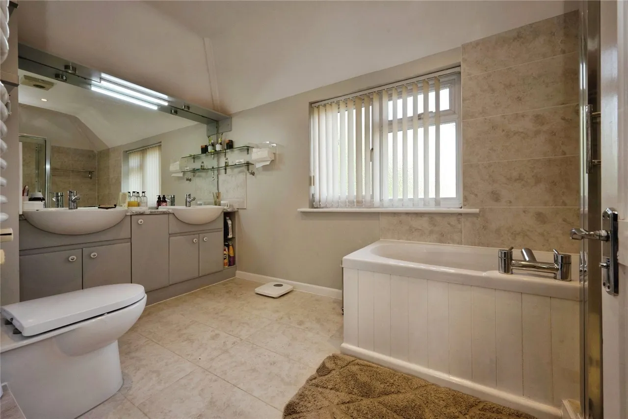 Wing Road, Leighton Buzzard, LU7, photo 15