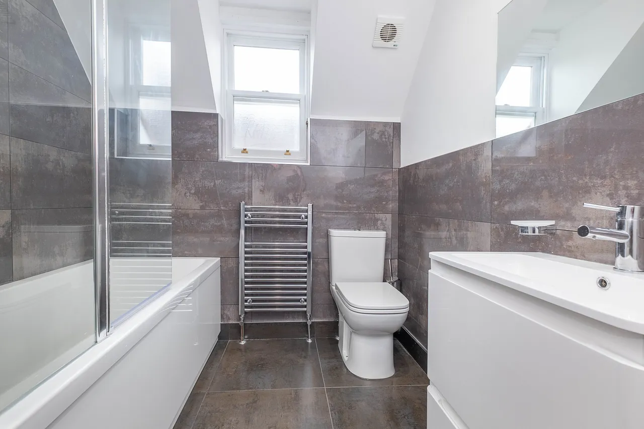 Arthur Road, London, SW19, photo 6
