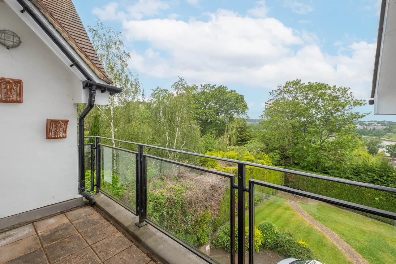 2 bed flat for sale — Arthur Road, London, SW19