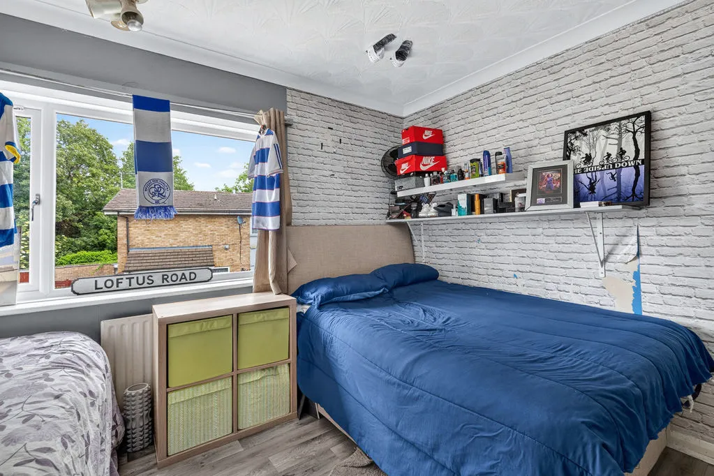 Brookside Avenue, Ashford TW15 3LX, photo 11