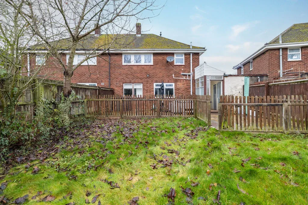 Whiteley Crescent, Bletchley, Milton Keynes, Buckinghamshire, MK3 5DG, photo 8