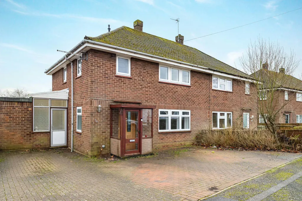 3 bed house for sale — Whiteley Crescent, Bletchley, Milton Keynes, Buckinghamshire, MK3 5DG