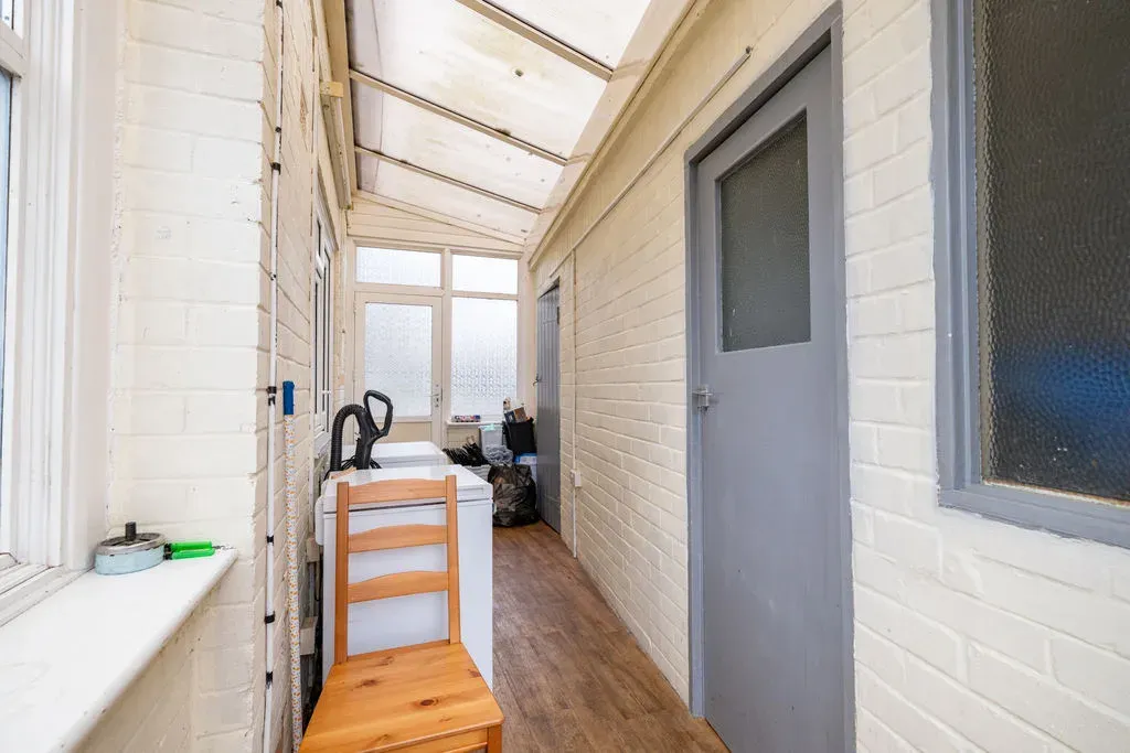Whiteley Crescent, Bletchley, Milton Keynes, Buckinghamshire, MK3 5DG, photo 13