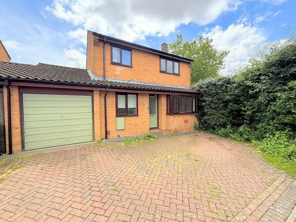 3 bed property for sale — Dexter Avenue, Oldbrook, Milton Keynes, Buckinghamshire, MK6 2HQ