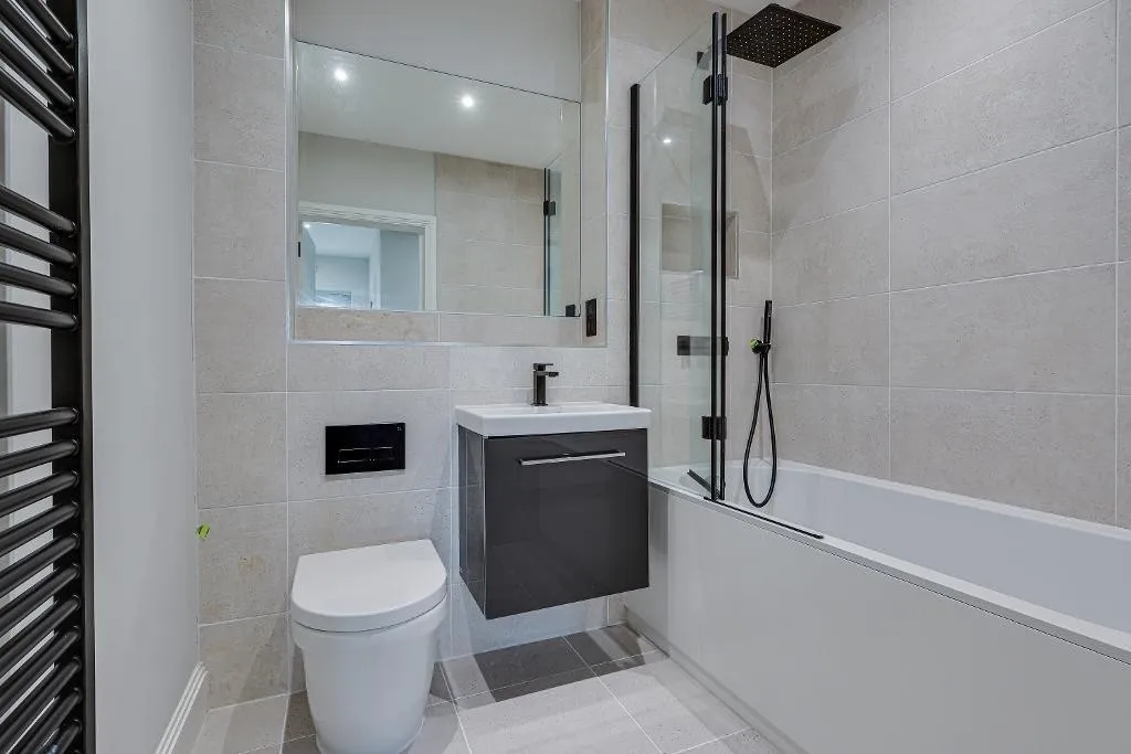 Hillbury Road, Warlingham, photo 19