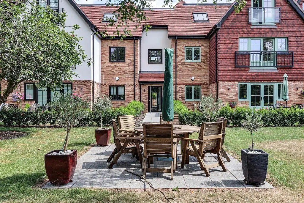 Hillbury Road, Warlingham, photo 3