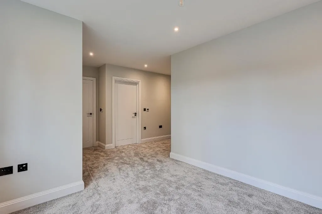 Hillbury Road, Warlingham, photo 14