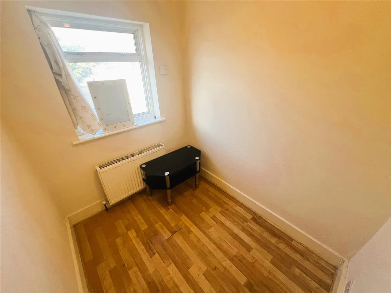 Ash Grove, Heston, photo 10