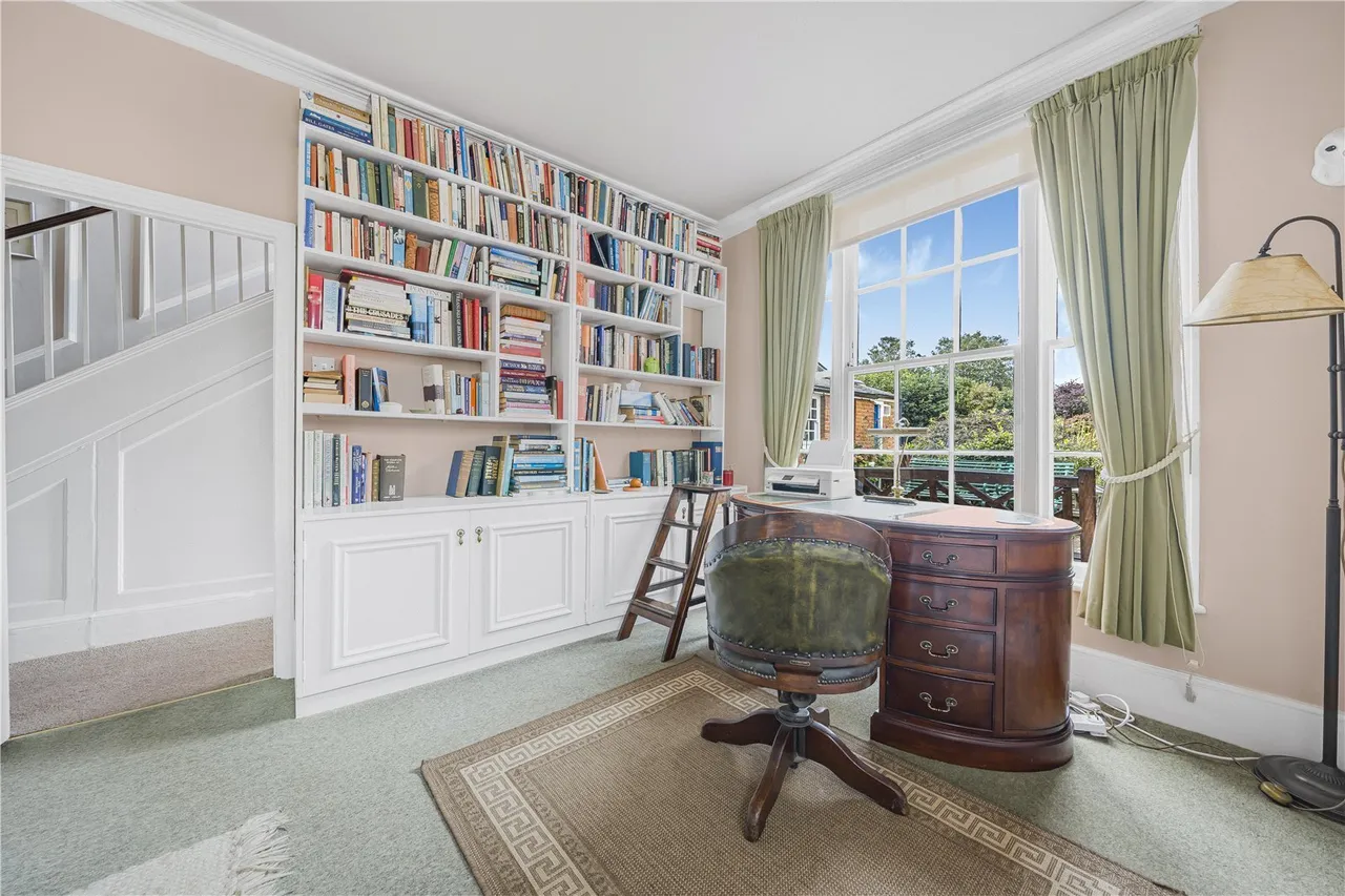 Park Road, Teddington, TW11, photo 20