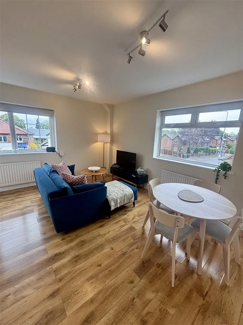 Manchester Road, Wilmslow, SK9, photo 3