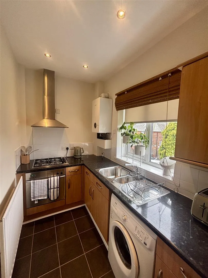Manchester Road, Wilmslow, SK9, photo 2