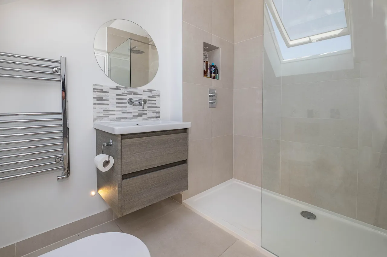 Oakwood Road, London, SW20, photo 5