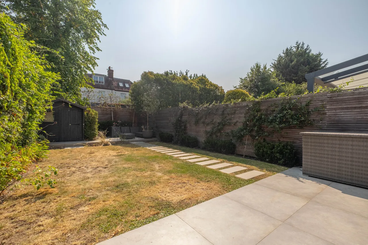 Oakwood Road, London, SW20, photo 6