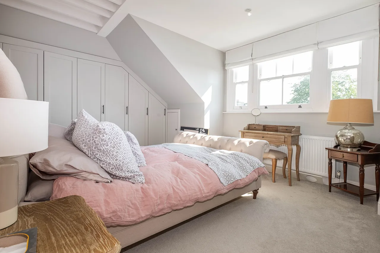 Oakwood Road, London, SW20, photo 10