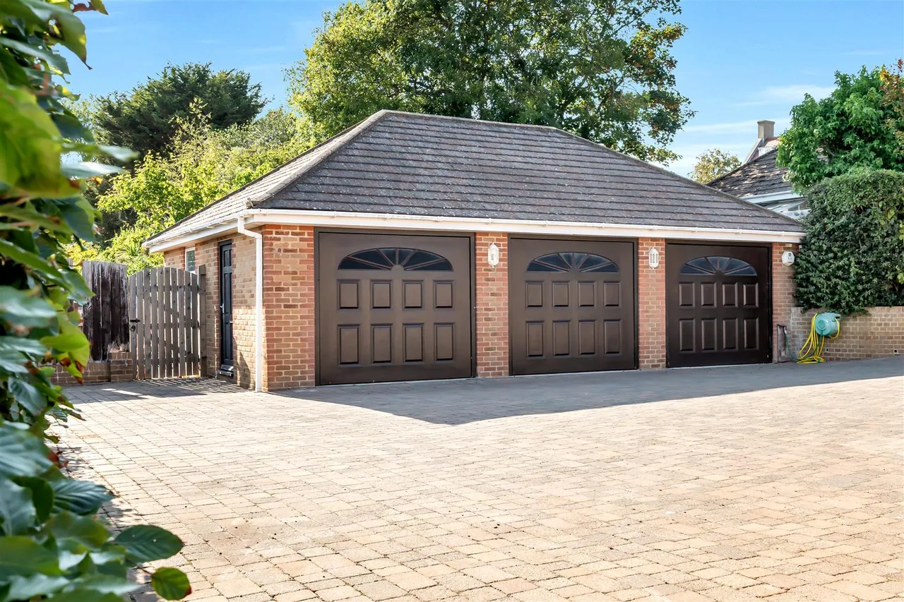 Buxton Road, Weymouth, DT4 9PL, photo 4