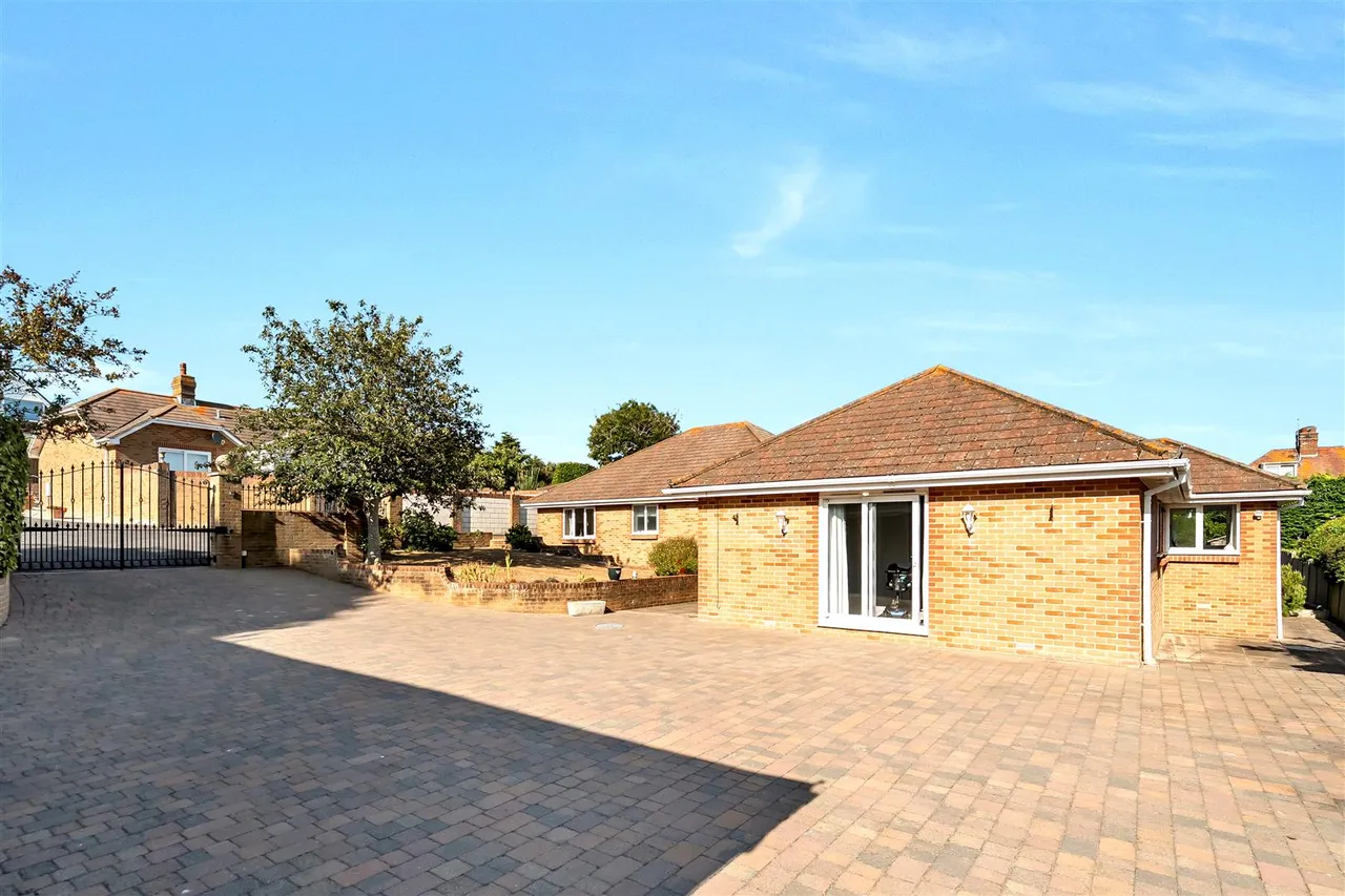Buxton Road, Weymouth, DT4 9PL, photo 24