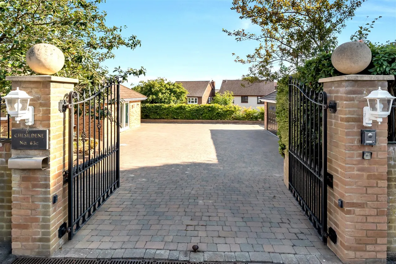 Buxton Road, Weymouth, DT4 9PL, photo 3