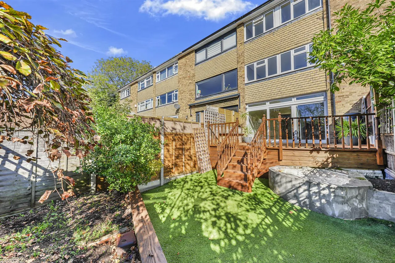 Arabia Close, North Chingford, E4, photo 25