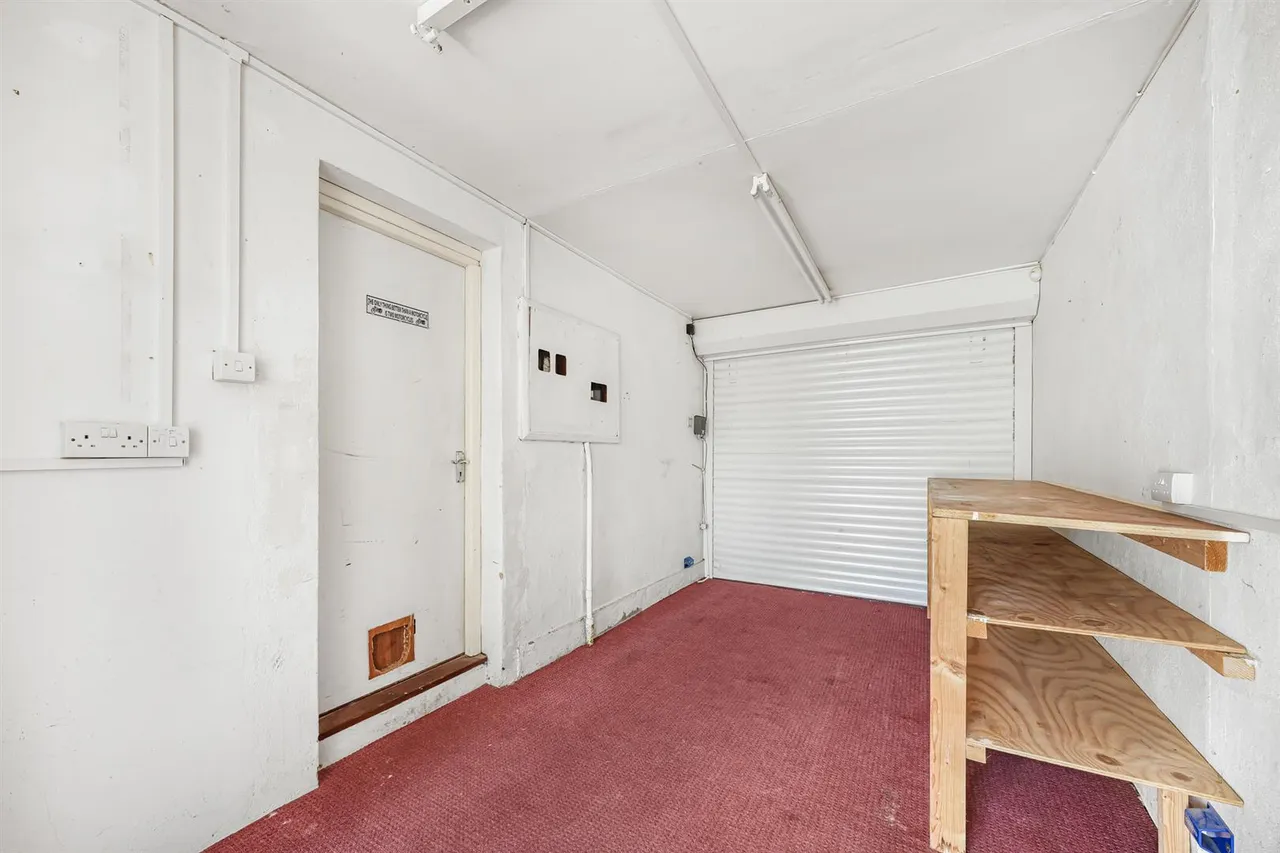 Arabia Close, North Chingford, E4, photo 27